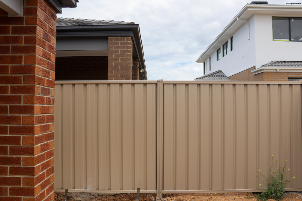 Steel Vs Aluminium Fencing